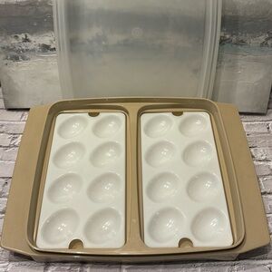4 Piece Vintage Tupperware Deviled‎ Egg Keeper Carrier 16 Egg Slots 723-1